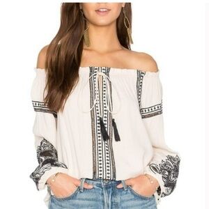 ASTR Embroidered off the shoulder Top